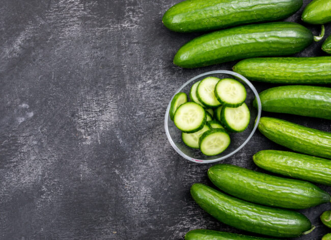 1276 High quality Persian cucumbers with smooth green skin
